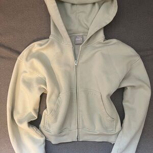 Aritzia tna cozy boyfriend fleece cropped hoodie (S)